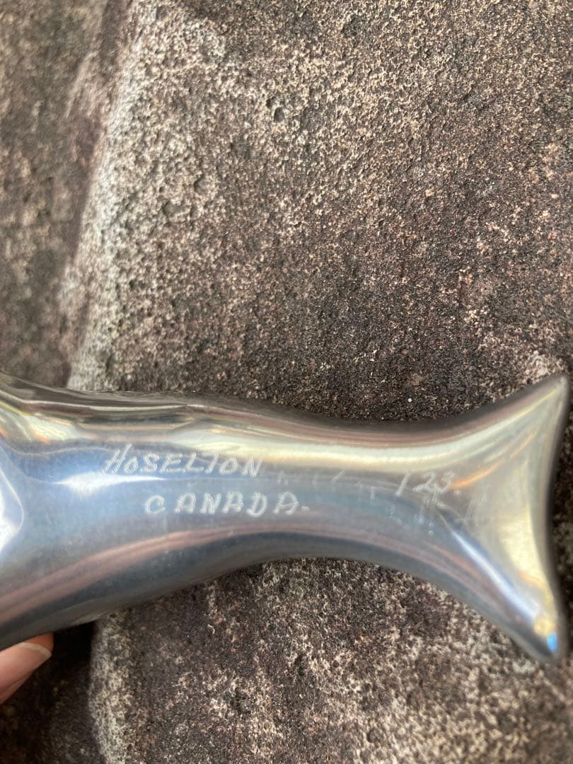 アラスカのかわいい工芸品　クジラ形オブジェ　ヴィンテージ