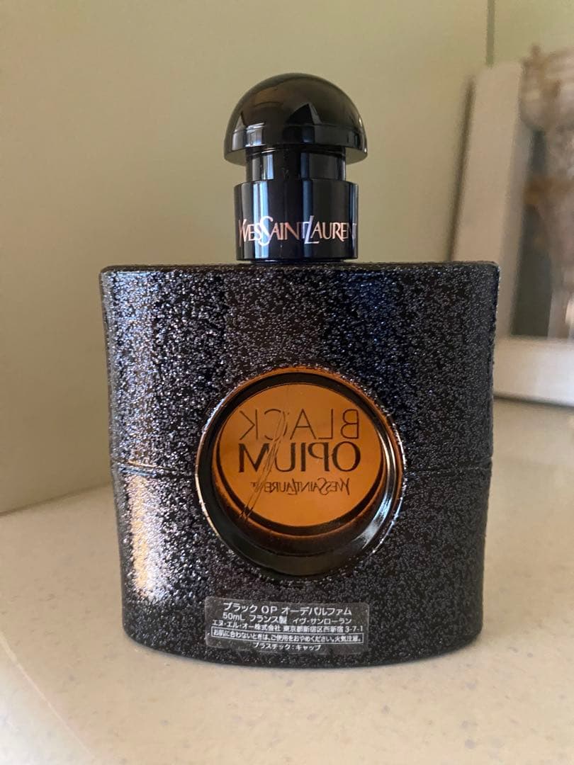 香水(女性用) Yves Saint Laurent BLACK OPIUM 50ml