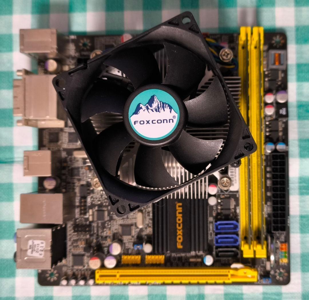 i7 CPU＋マザーボード＋メモリ8GB＋CPUクーラー＋GPUのセット。