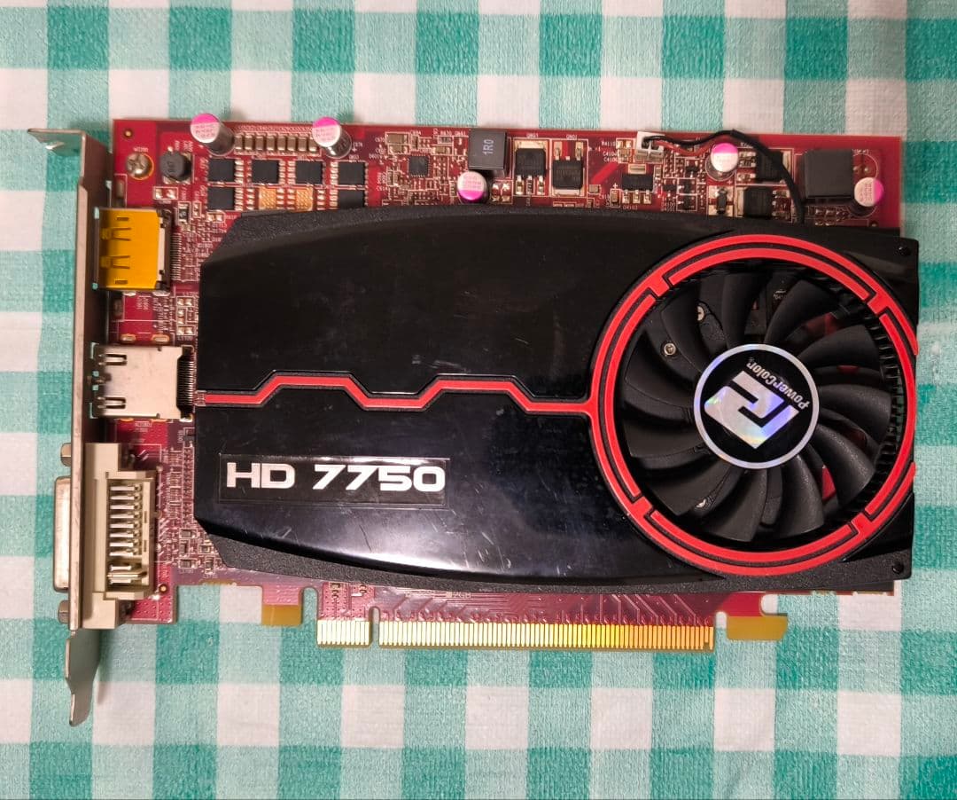 i7 CPU＋マザーボード＋メモリ8GB＋CPUクーラー＋GPUのセット。
