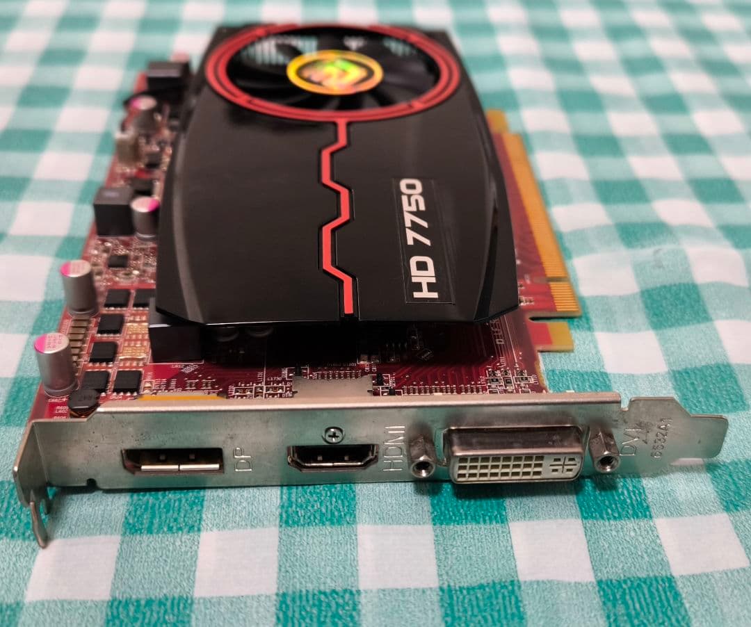i7 CPU＋マザーボード＋メモリ8GB＋CPUクーラー＋GPUのセット。