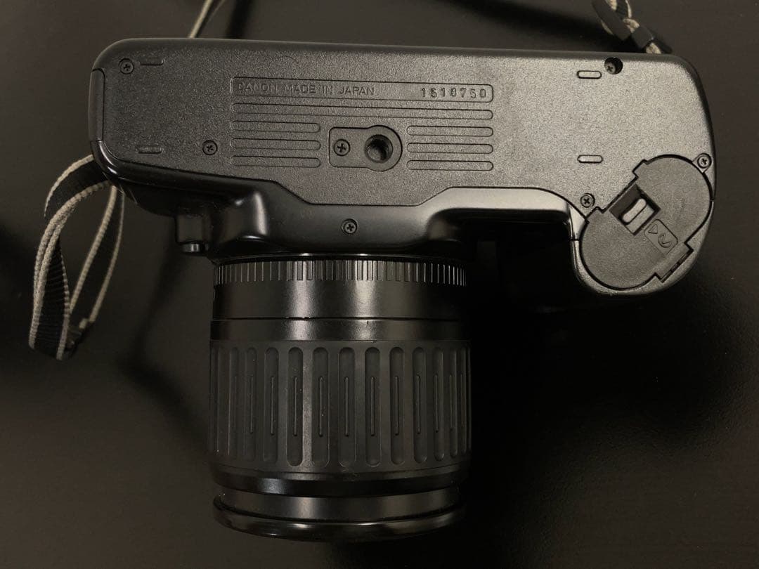 Canon EOS1000QD フィルムカメラ　レンズ付き