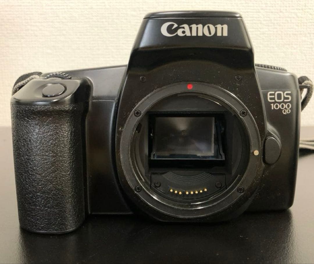 Canon EOS1000QD フィルムカメラ　レンズ付き