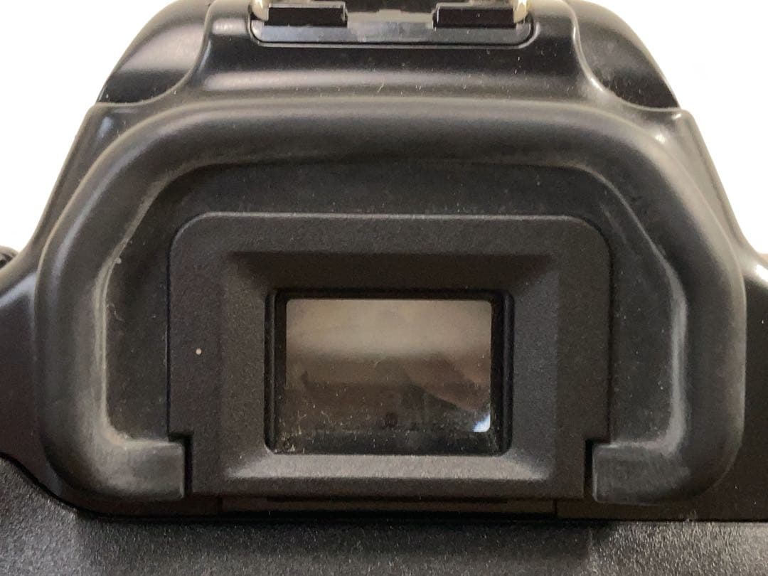 Canon EOS1000QD フィルムカメラ　レンズ付き
