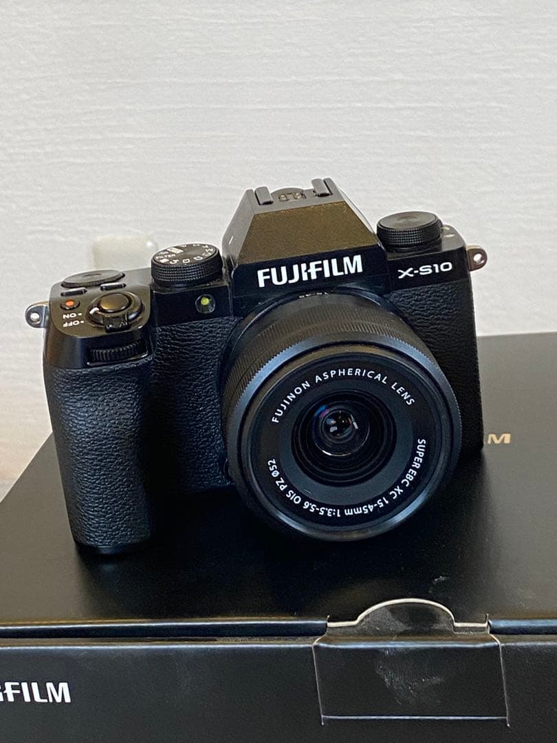 Fujifilm X-S10 ミラーレスカメラ 本体とレンズセット