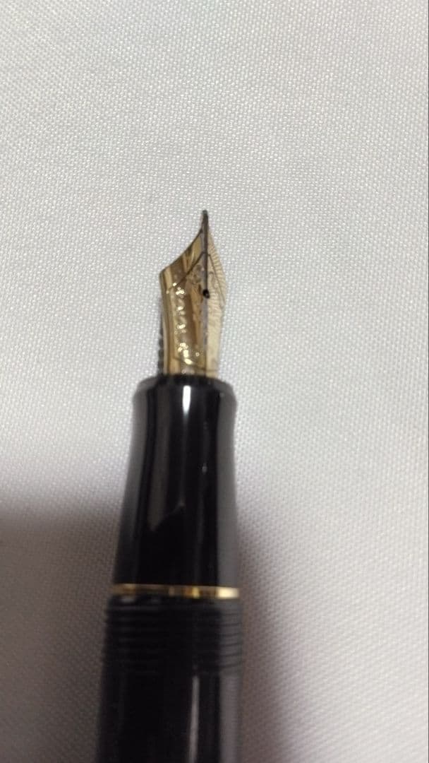 PILOT 黒 万年筆