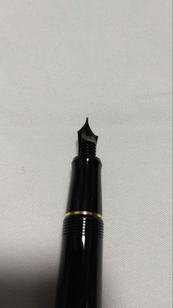PILOT 黒 万年筆