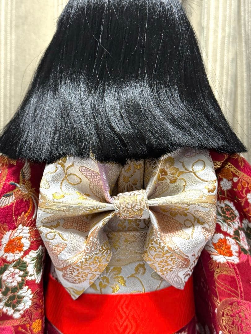 市松人形 赤い着物 黒髪