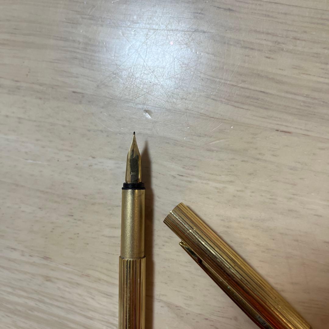 ゴールド ストライプ万年筆 キャップ式