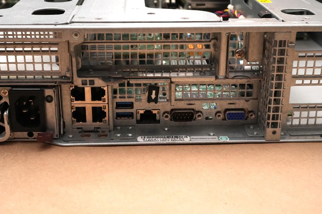 Supermicro X10DRU-i+ 2U サーバ