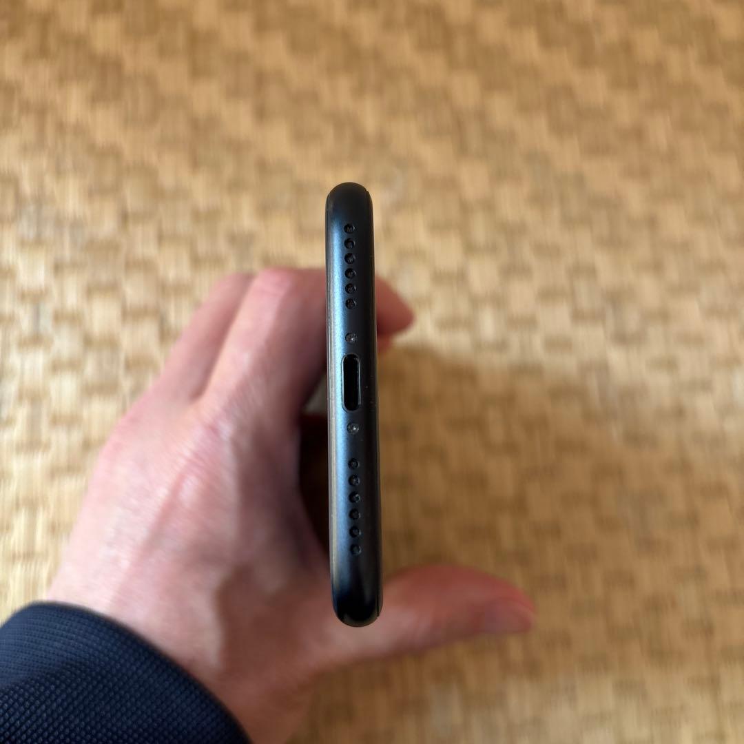 n*a様 iPhone SE3 64GB ブラック