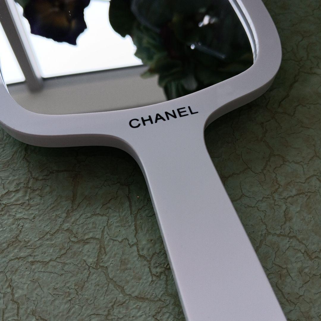 CHANEL シャネル　ホワイト 手鏡　ミラー　VIP ギフト