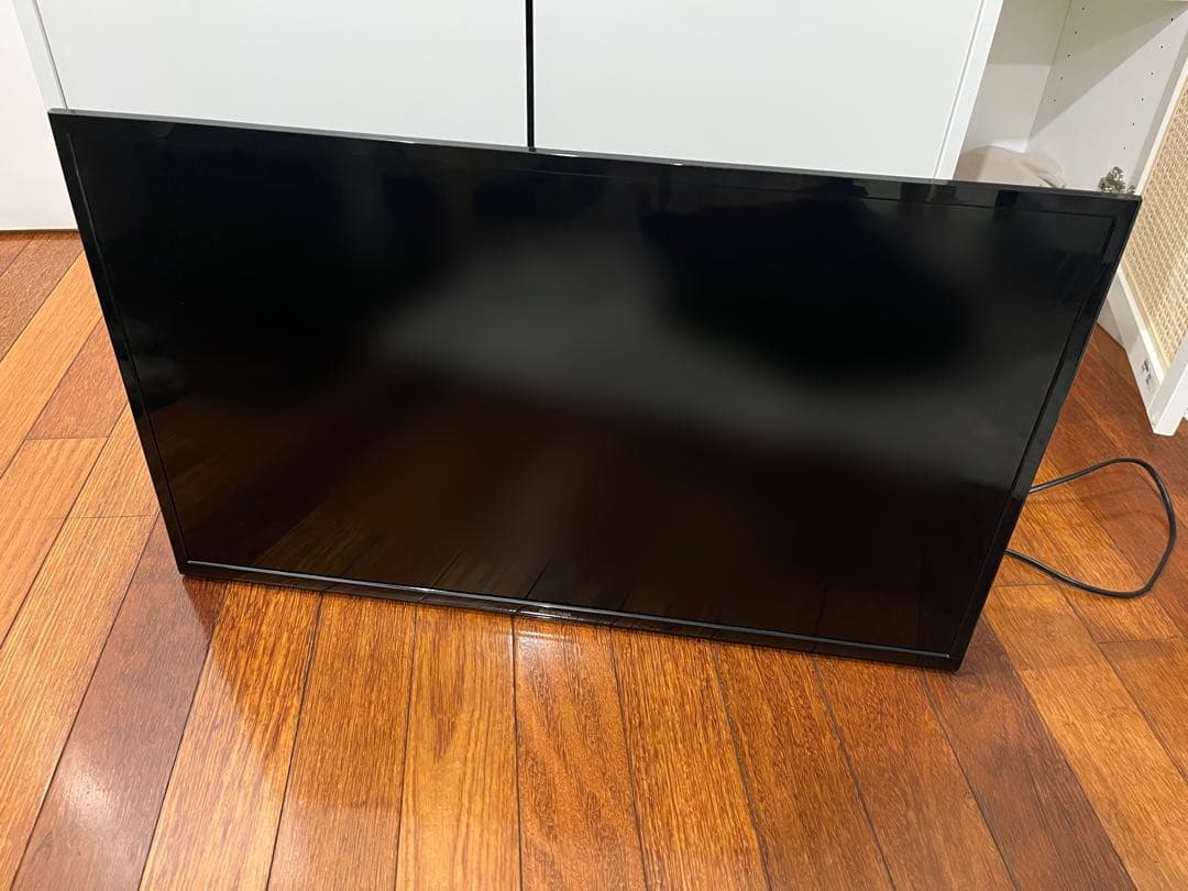 【値下げ】アイリスオーヤマ　32インチ型ハイビジョン液晶テレビ　32WB10PB