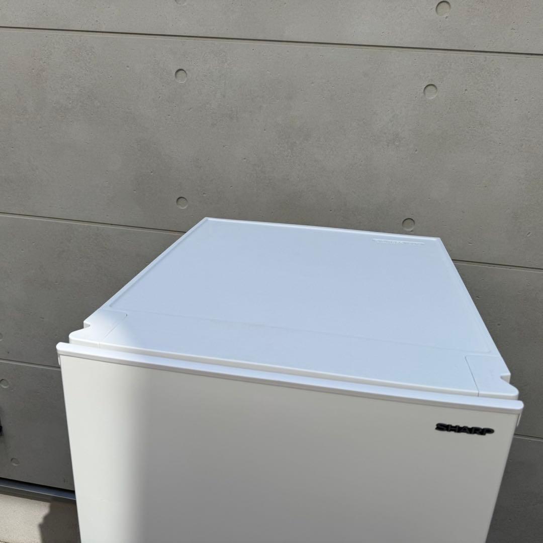364⭐️2023年製美品★シャープ冷蔵庫　右、左開き　マットホワイト　一人暮らし