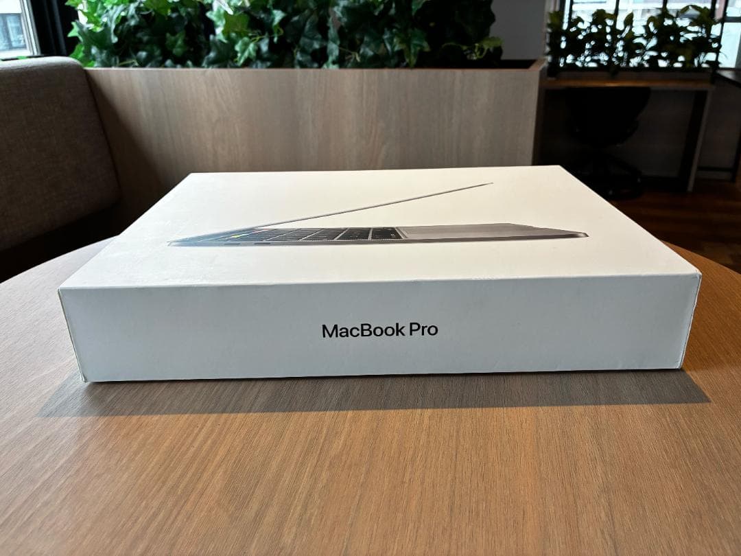 【極美品】MacBook Pro13インチ 2020 i5/16GB/512GB