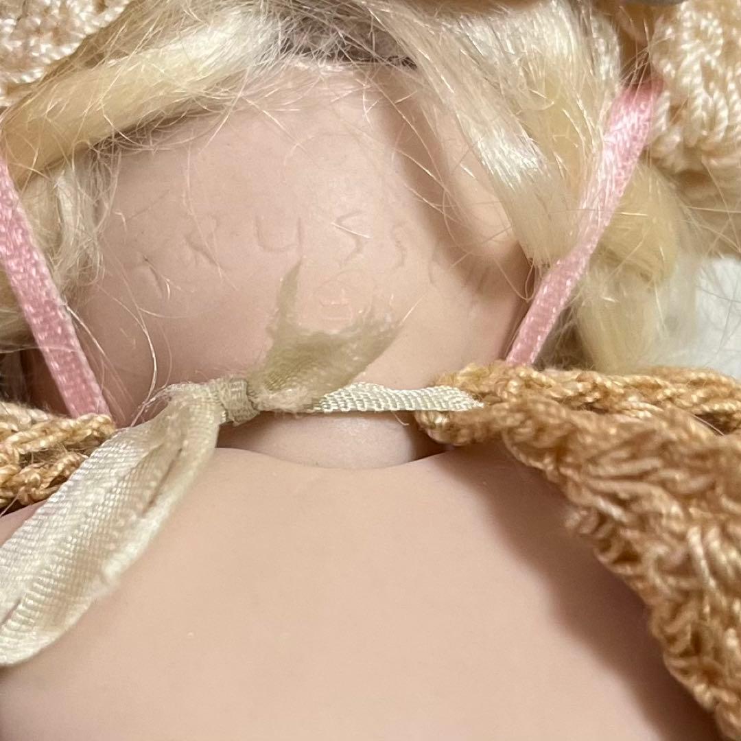 ミニョネット　アンティークドール　リプロ　ブロンドヘアのかわいい女の子