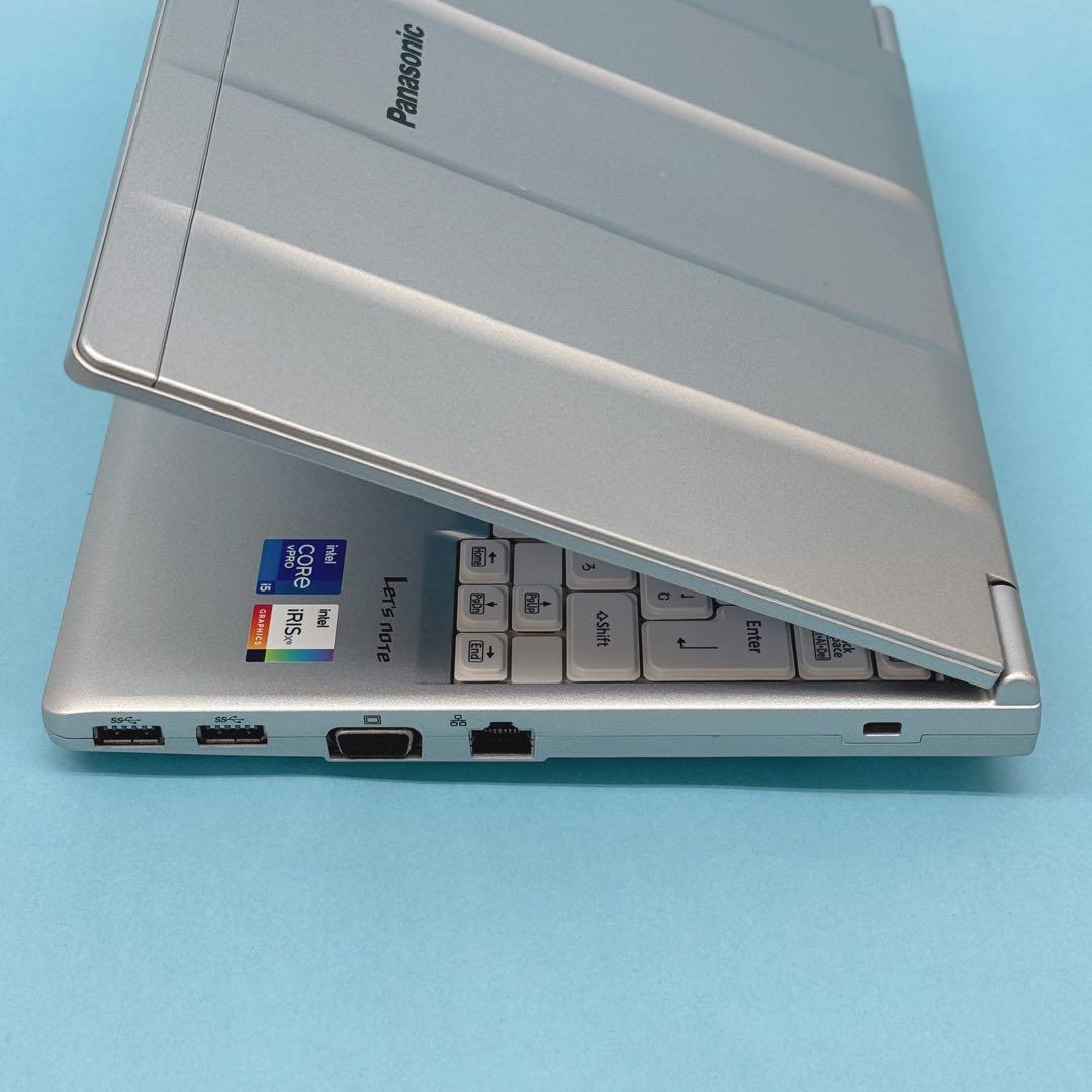 【美品】701 Panasonic Let's note SV1 1TB 軽量