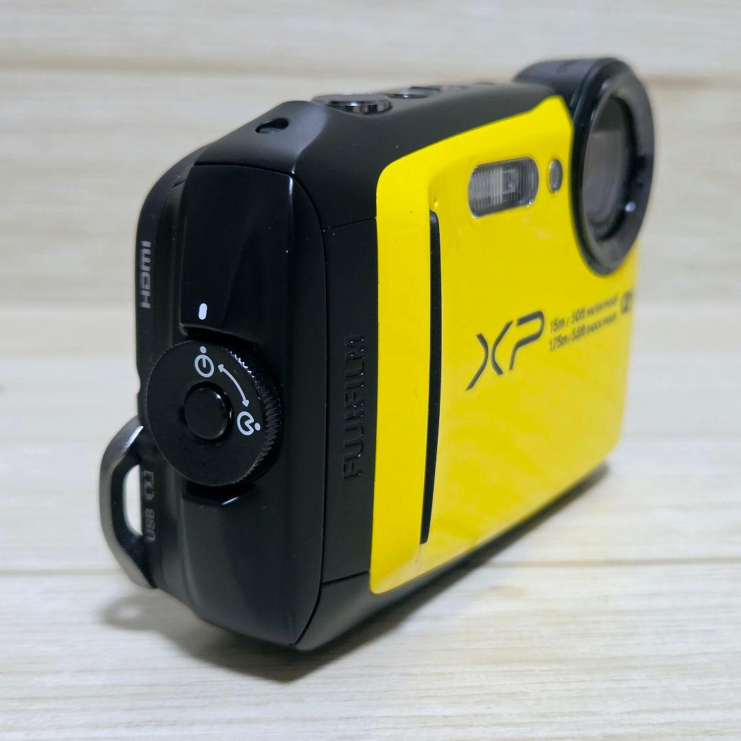 未使用に近い【極上美品】Fujifilm FinePix XP90 防水カメラ