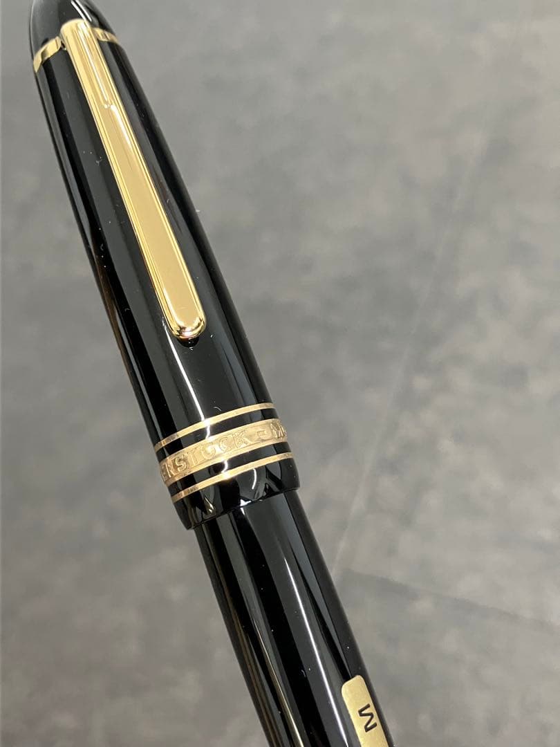 未使用　Montblanc モンブラン　万年筆 黒 専用ケース14K 585刻印