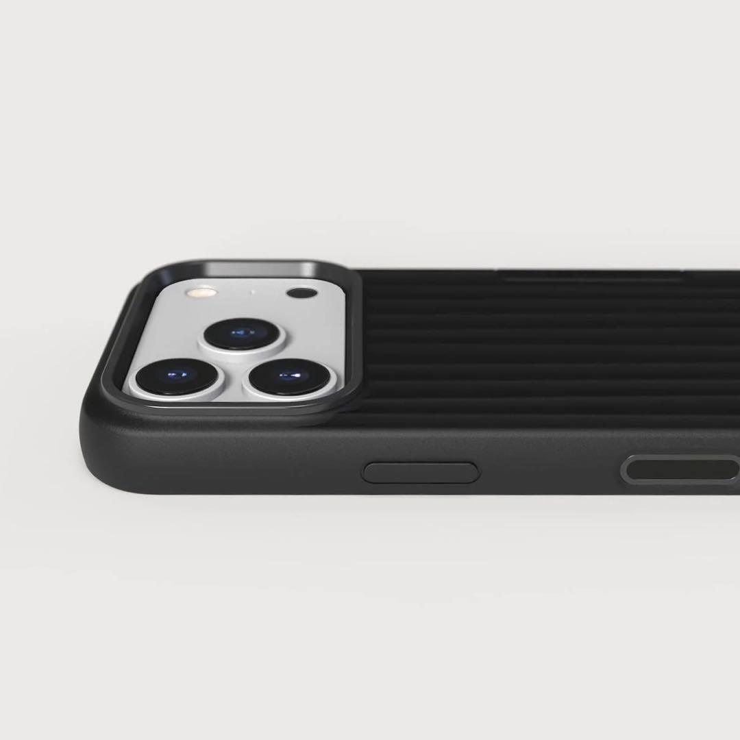 NUDIENT Bold Case iPhone17Pro チャコールブラック