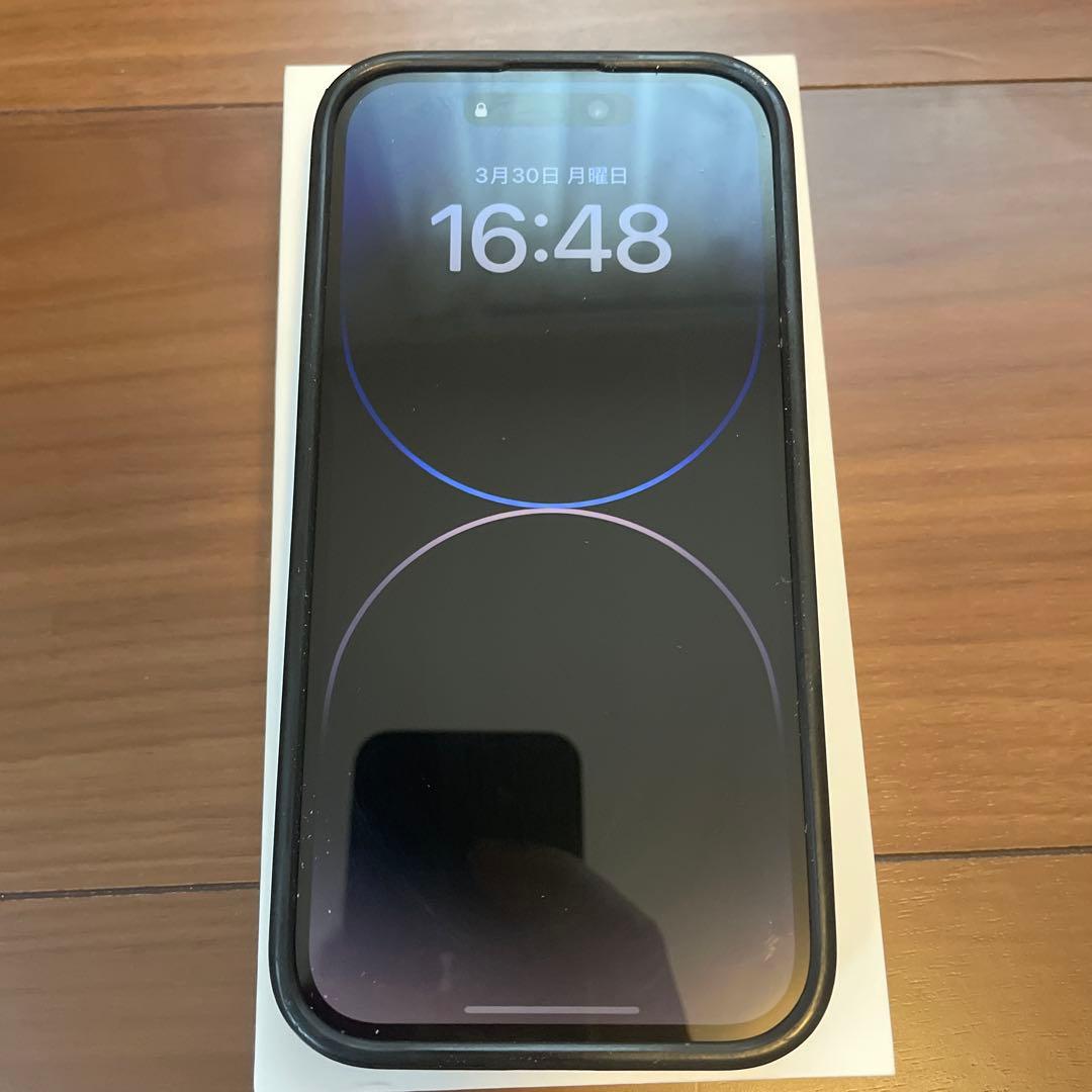 傷ほぼ無し　Apple iPhone 14 Pro シルバー 本体