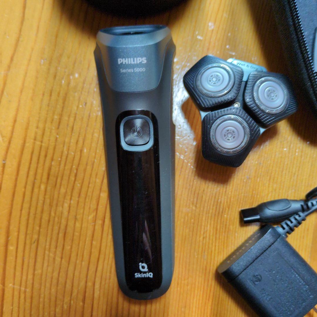 ち*ら様 特価 PHILIPS SkinIQ メンズシェーバー