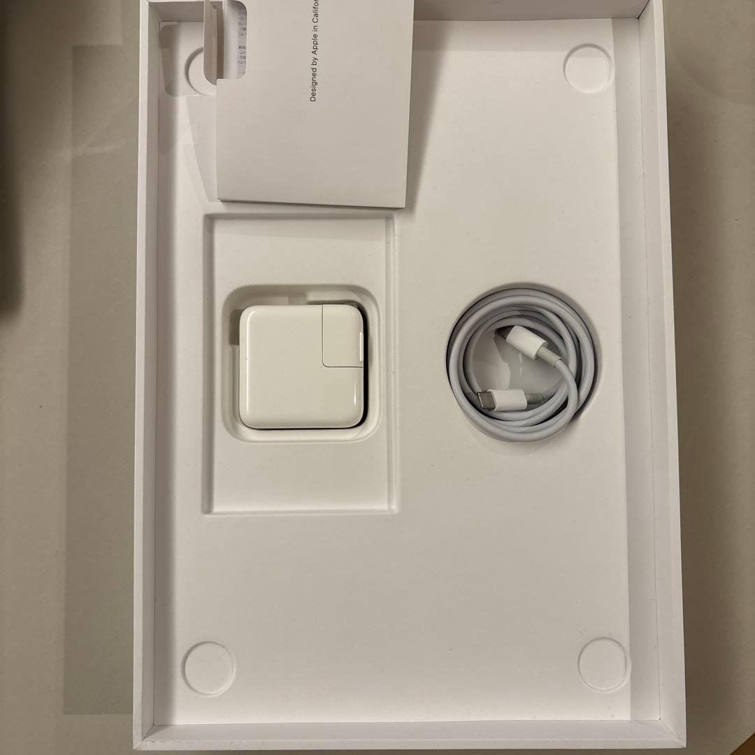 Macbook Air M1モデル 8GB 256GB 13インチ