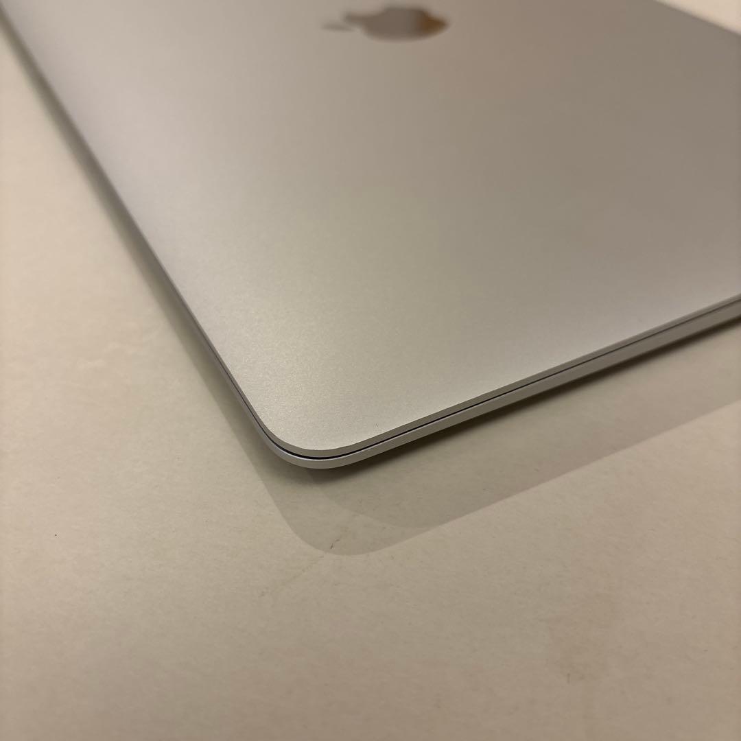 Macbook Air M1モデル 8GB 256GB 13インチ