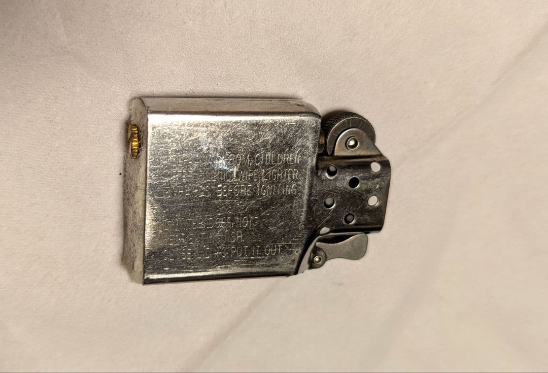 Zippo フルール・ド・リスライター 紋章シリーズ　カナダ(ケベック)