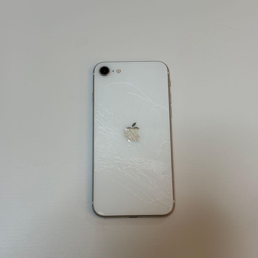 iPhone SE（第2世代）ホワイト 128GB SIMフリー ケース付き
