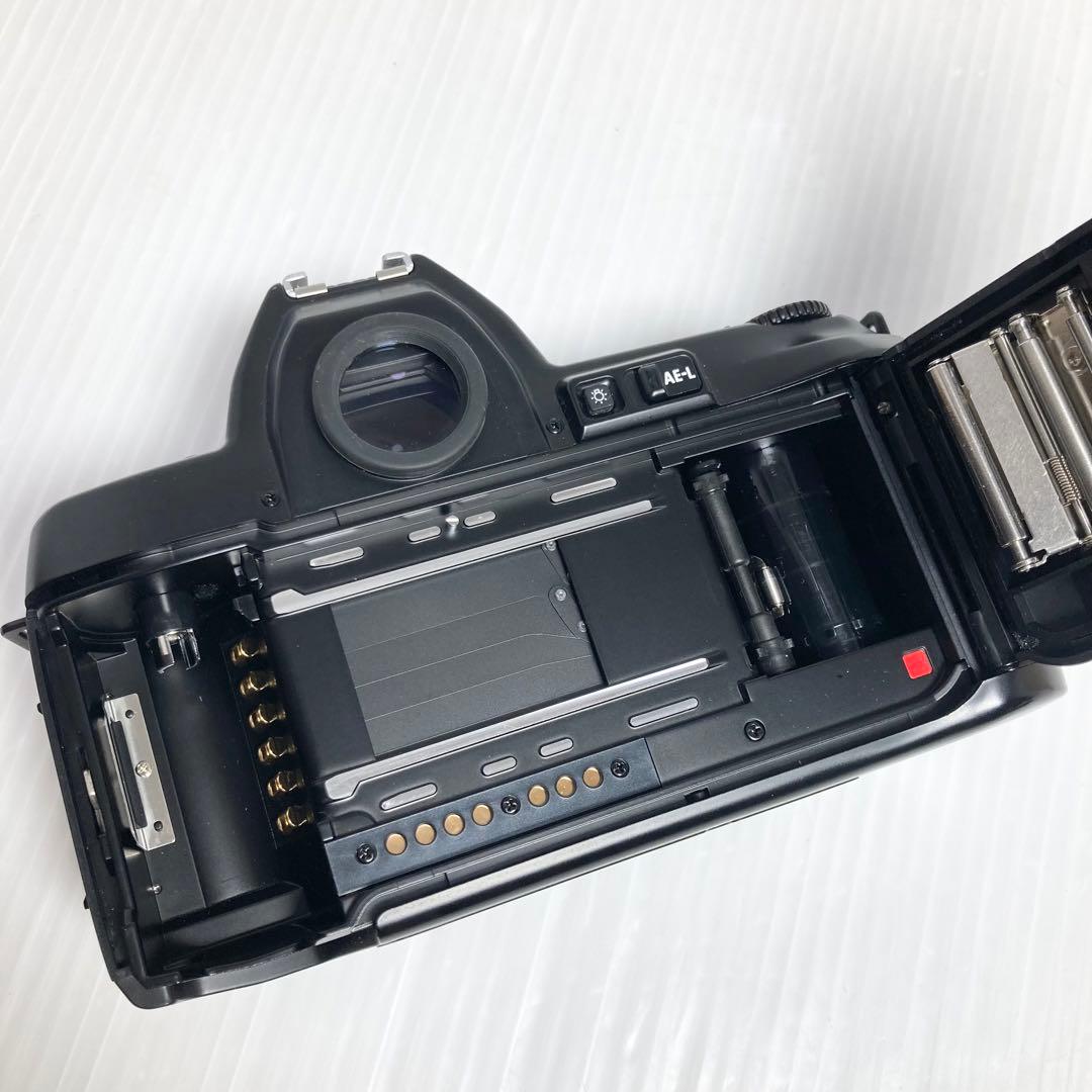 極美品 Nikon フィルム一眼レフカメラ F-801 ボディ MF-21