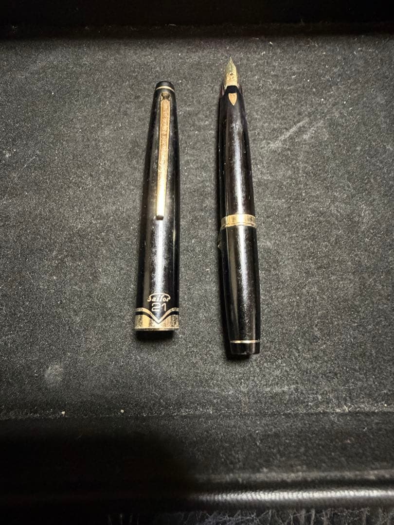 中古品　万年筆2本セット　Sailor21・PLATINUM22 21K 22K