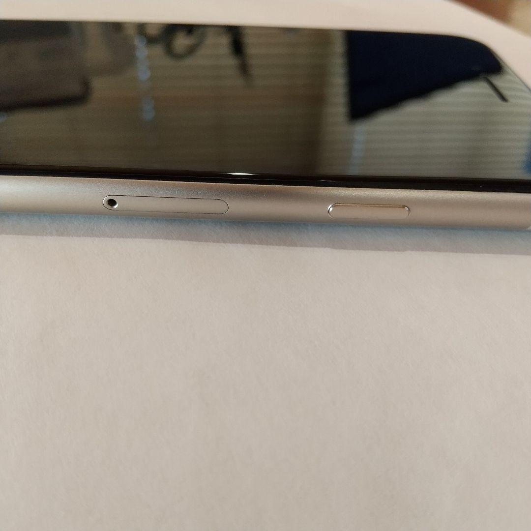 iPhone SE3 128Gb SIMフリー スターライト　白色　603241