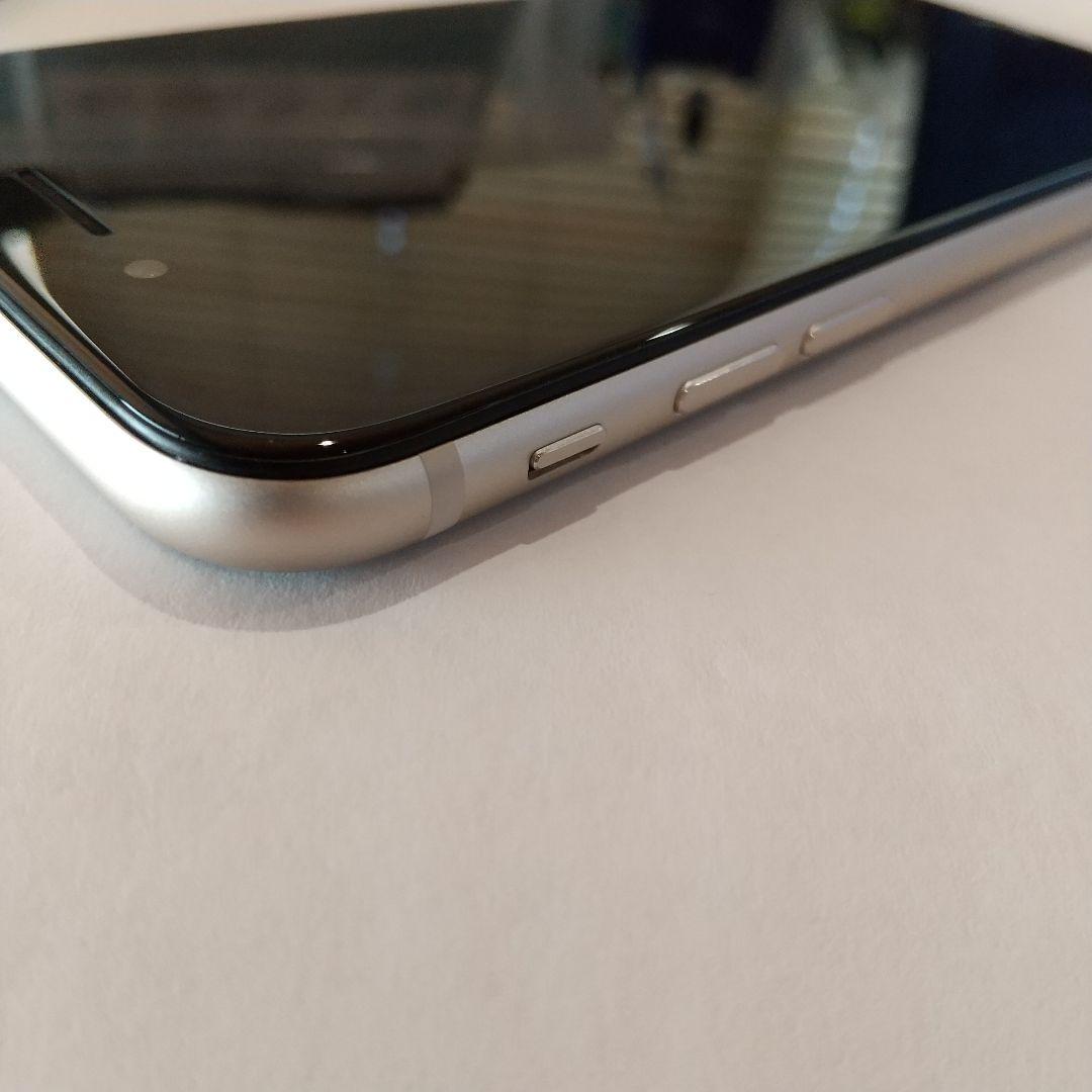 iPhone SE3 128Gb SIMフリー スターライト　白色　603241