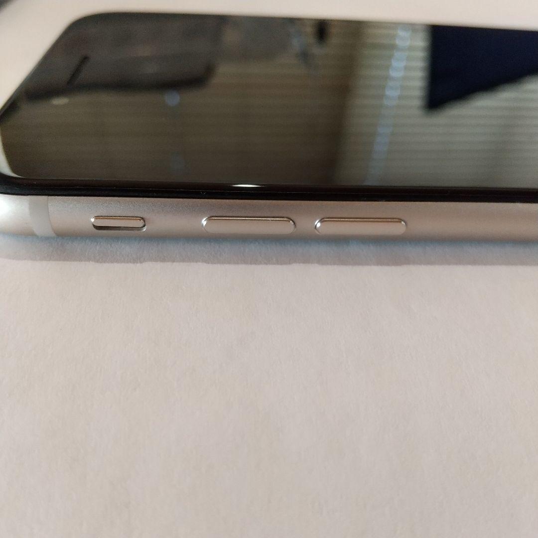 iPhone SE3 128Gb SIMフリー スターライト　白色　603241