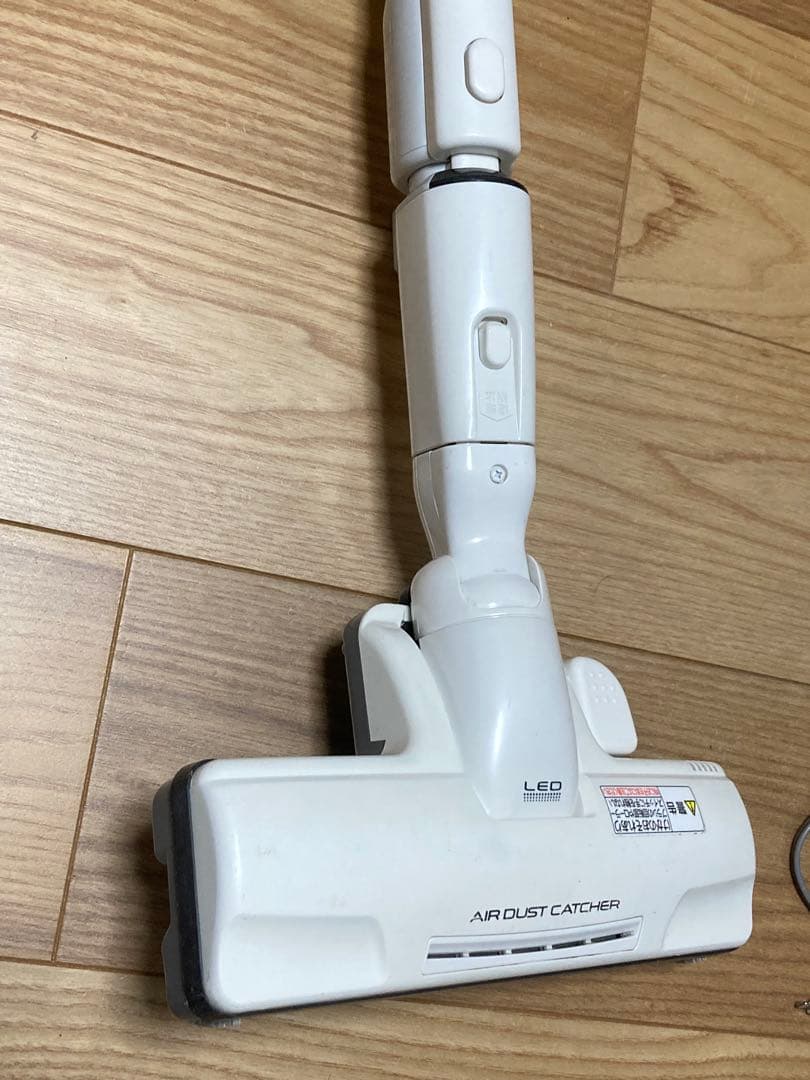 W) Panasonic 紙パック式掃除機 MC-PA100G-W 18年製
