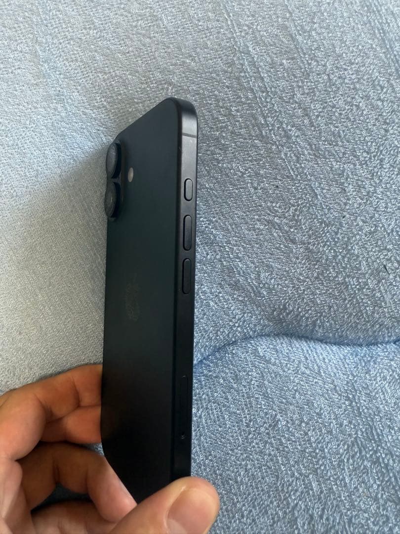 iPhone13と16 ジャンク品 カメラ周り以外綺麗