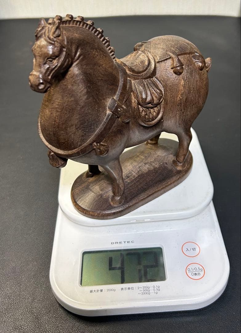 【馬年・縁起物】手彫り 木彫りの馬 置物｜仕事運・金運アップ インテリア