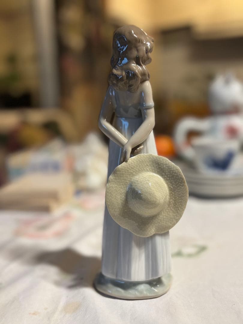 Lladro 2005 Events Creation フィギュリン
