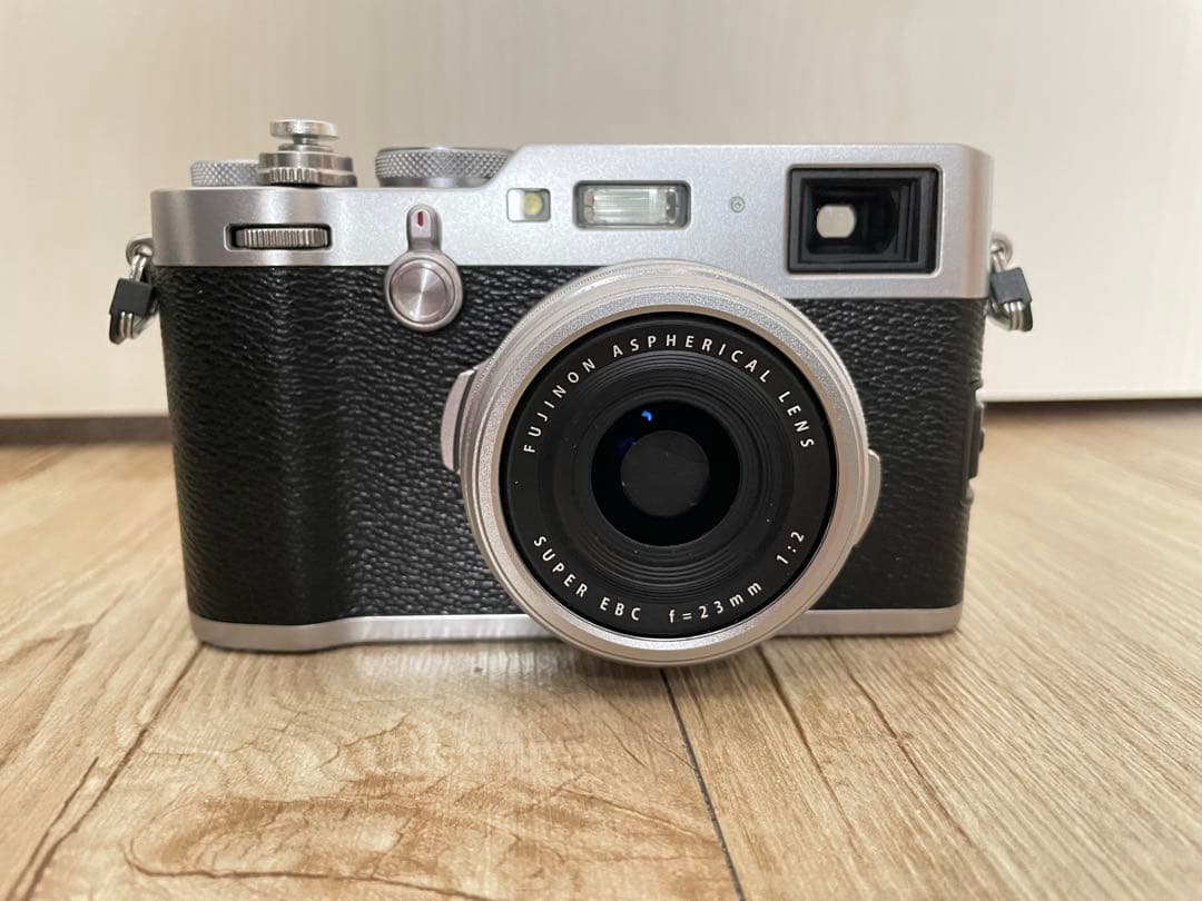 Fujifilm X100F コンパクトデジタルカメラ