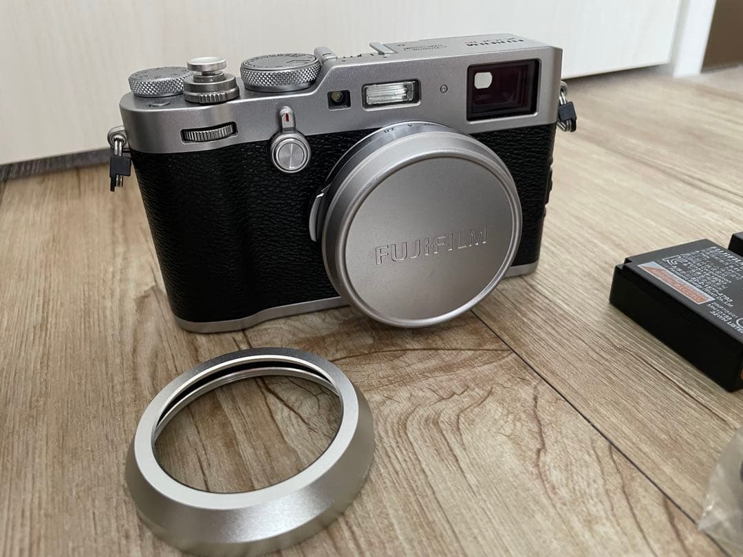 Fujifilm X100F コンパクトデジタルカメラ