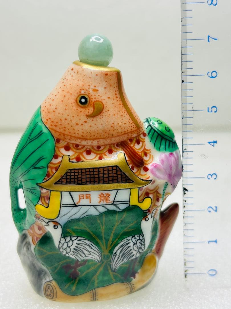 中国 景德鎮 陶磁 手絵 鼻煙壺 鯉魚躍龍門（りぎょ やく りゅうもん）