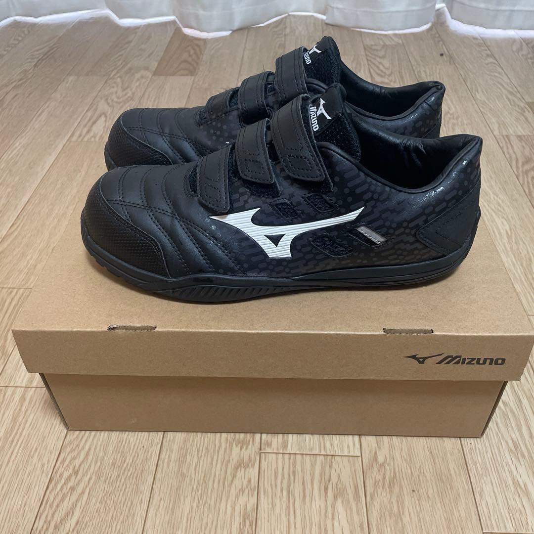 Mizuno ベルクロ式安全靴 ブラック　室内で一度使用の超美品