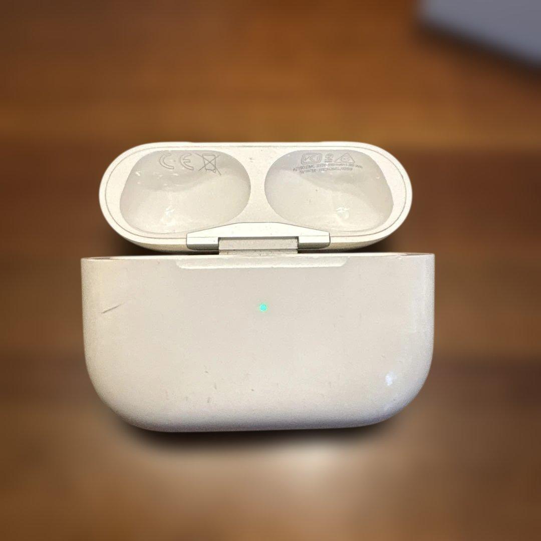 AirPods Pro Apple純正MagSafe充電ケース （第二世代）