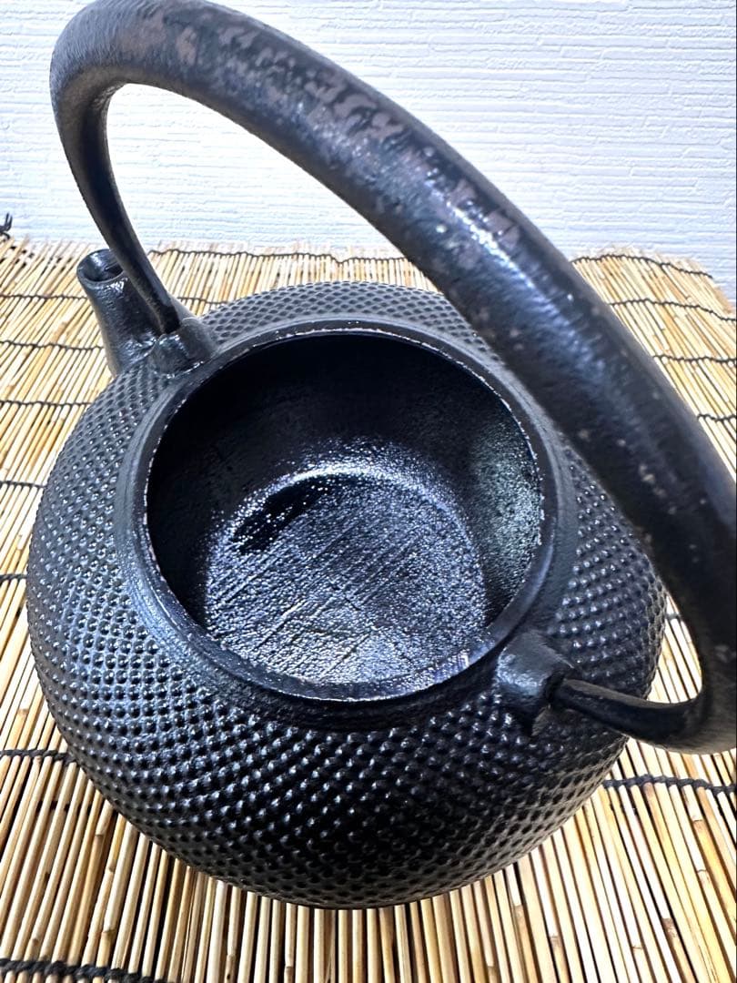 未使用品　南部運南堂鍋元造　南部鋳吉銘１５型アラレ　南部鉄瓶　南部鉄器　調理器具