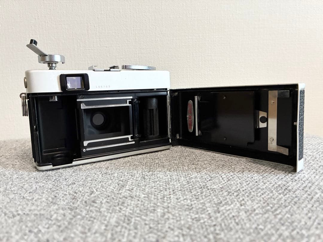 コニカ　Konica C35 フィルムカメラ 美品です！