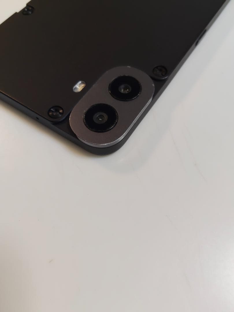 CMF Phone 1 画面割れあり
