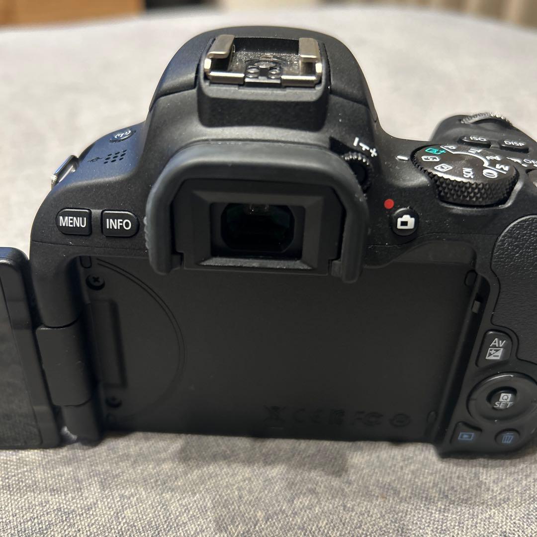 Canon EOS Kiss x9 ブラック＋EF LENS 50mm