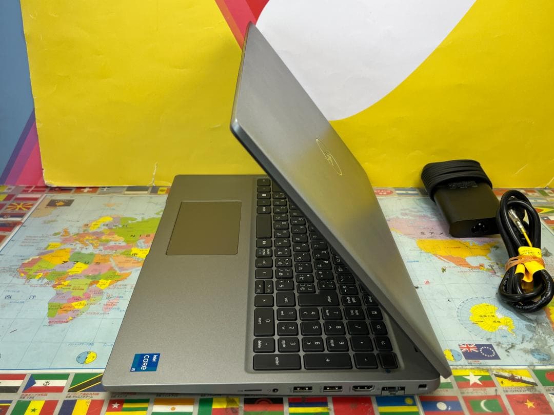 極美品 512GB デル Latitude 5530 15.6型 ノートPC
