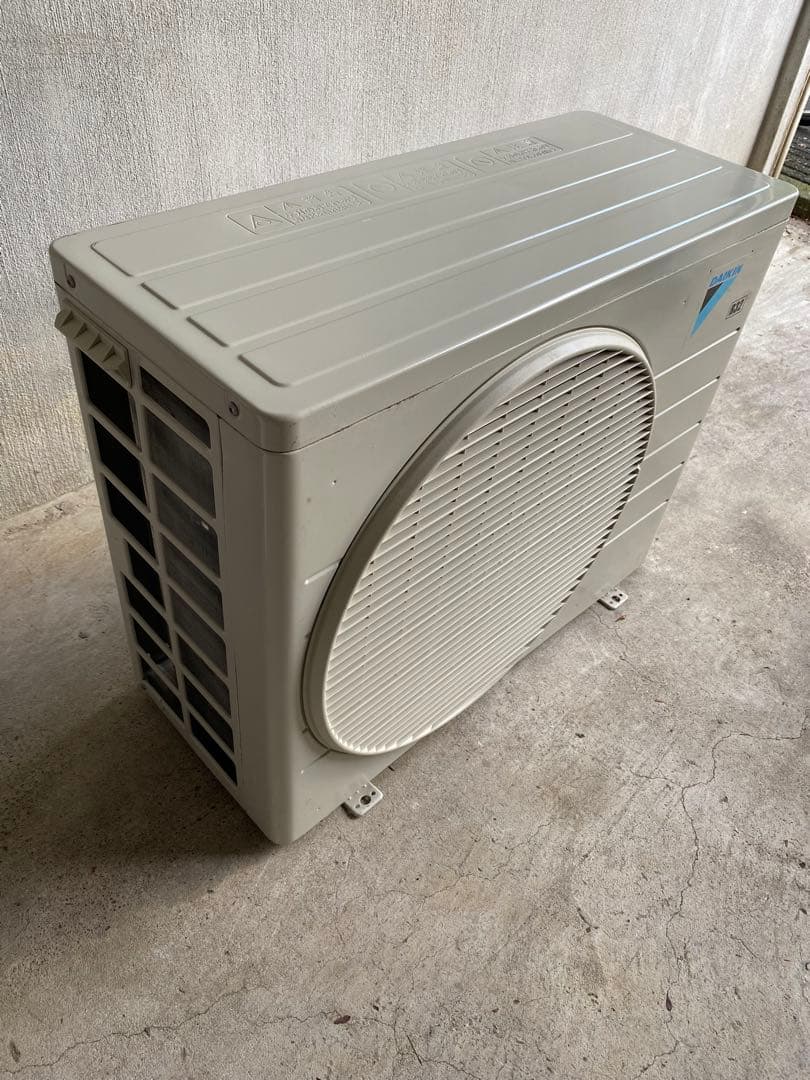【No.4】　ダイキン　DAIKIN エアコン本体 ・室外機のセット